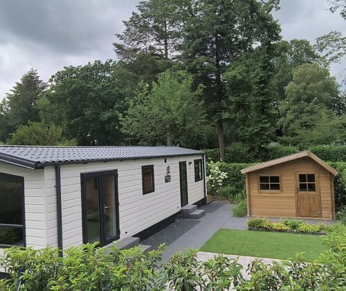 chalet 1100 x 380 met 2 slaapkamers vaatwasser oven en prachtige onderhoudsarme tuin (33)