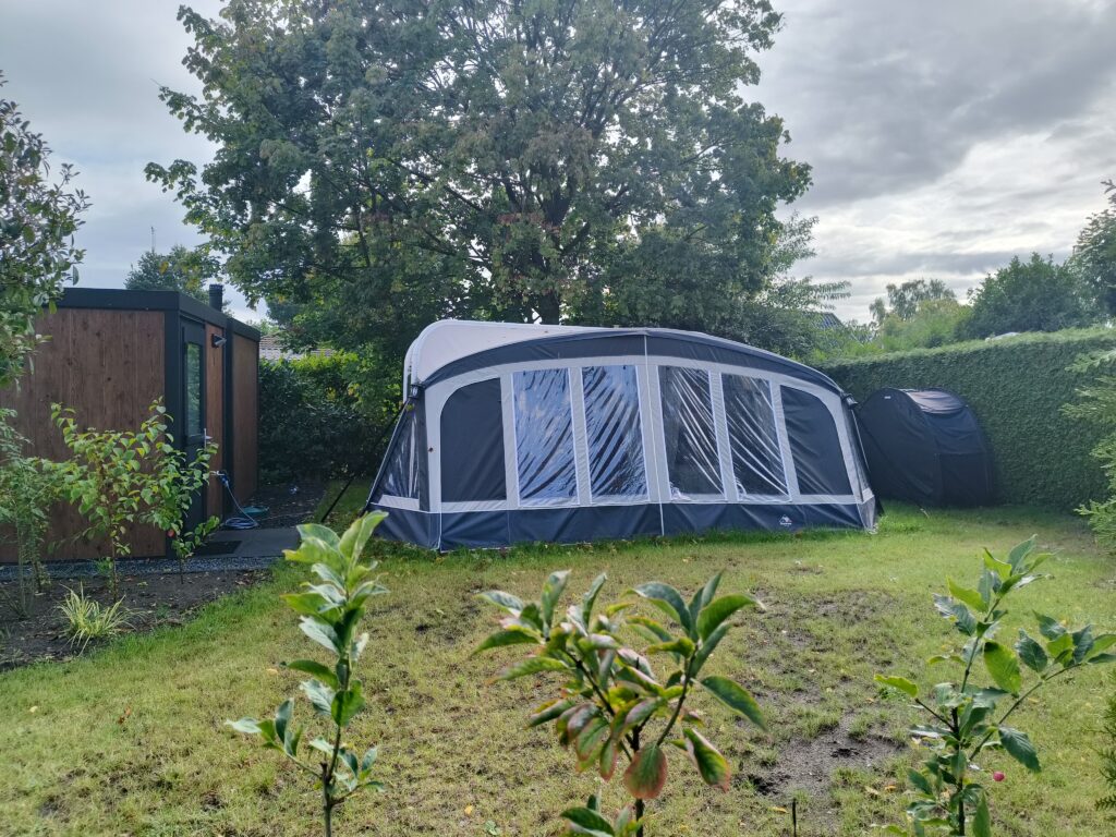 Kamperen op een seizoenplaats met prive sanitair